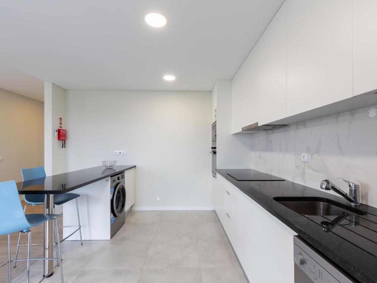 Beautiful Apartment In S O Martinho Do Porto With Balcony 상 마르티뇨 두 포르투 외부 사진