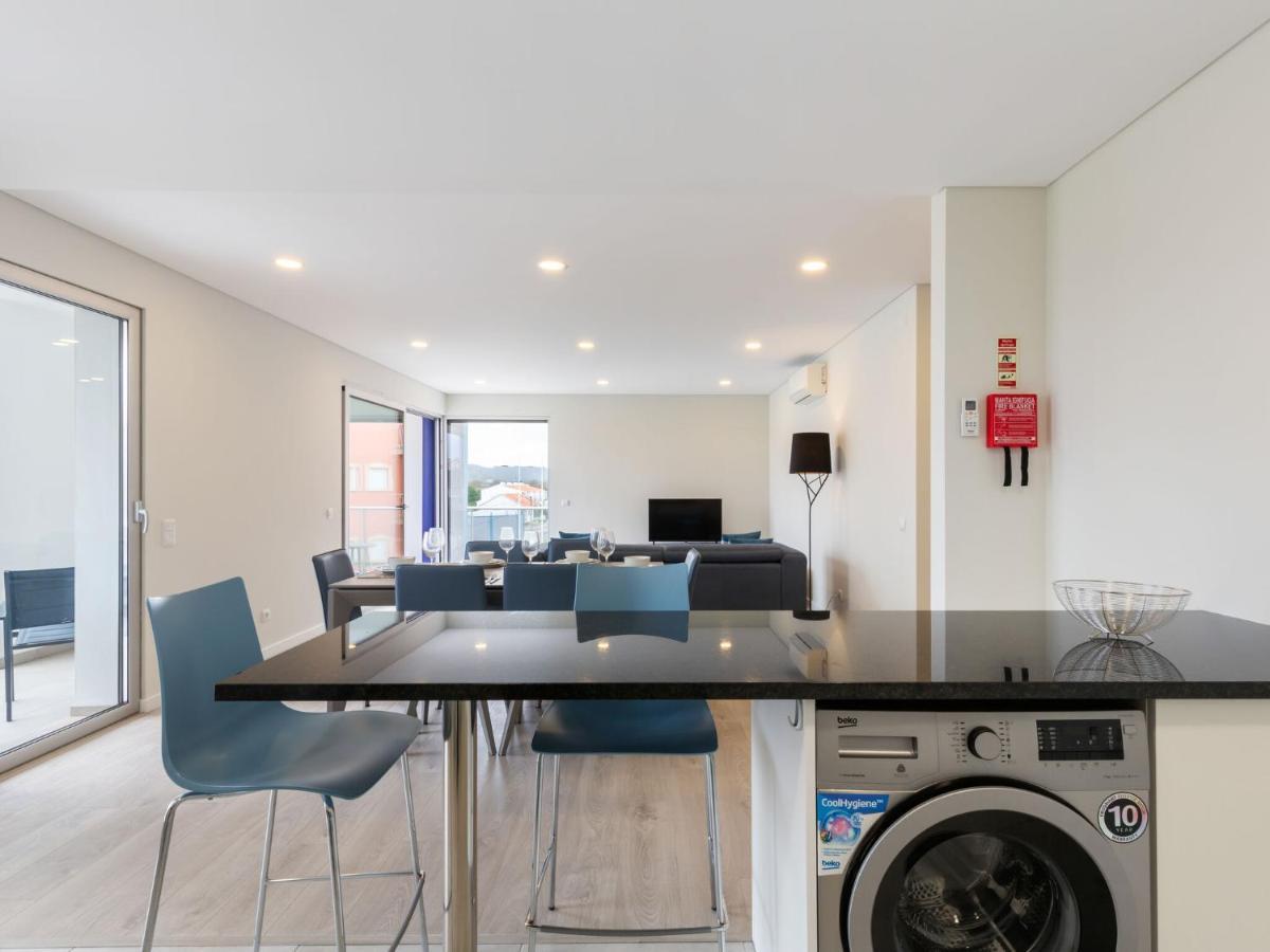 Beautiful Apartment In S O Martinho Do Porto With Balcony 상 마르티뇨 두 포르투 외부 사진