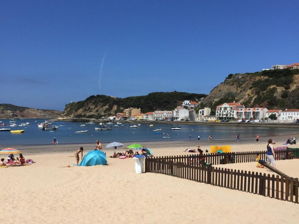 Beautiful Apartment In S O Martinho Do Porto With Balcony 상 마르티뇨 두 포르투 외부 사진