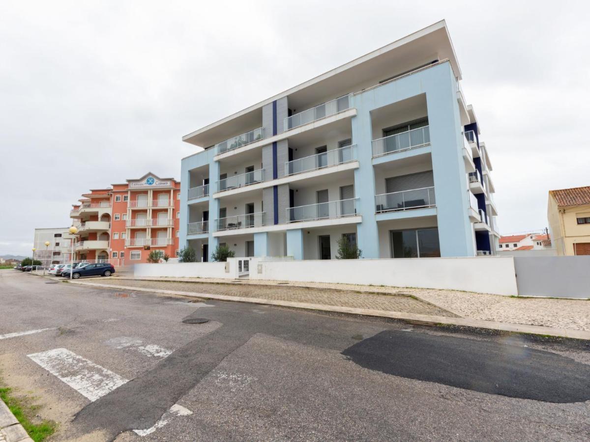 Beautiful Apartment In S O Martinho Do Porto With Balcony 상 마르티뇨 두 포르투 외부 사진